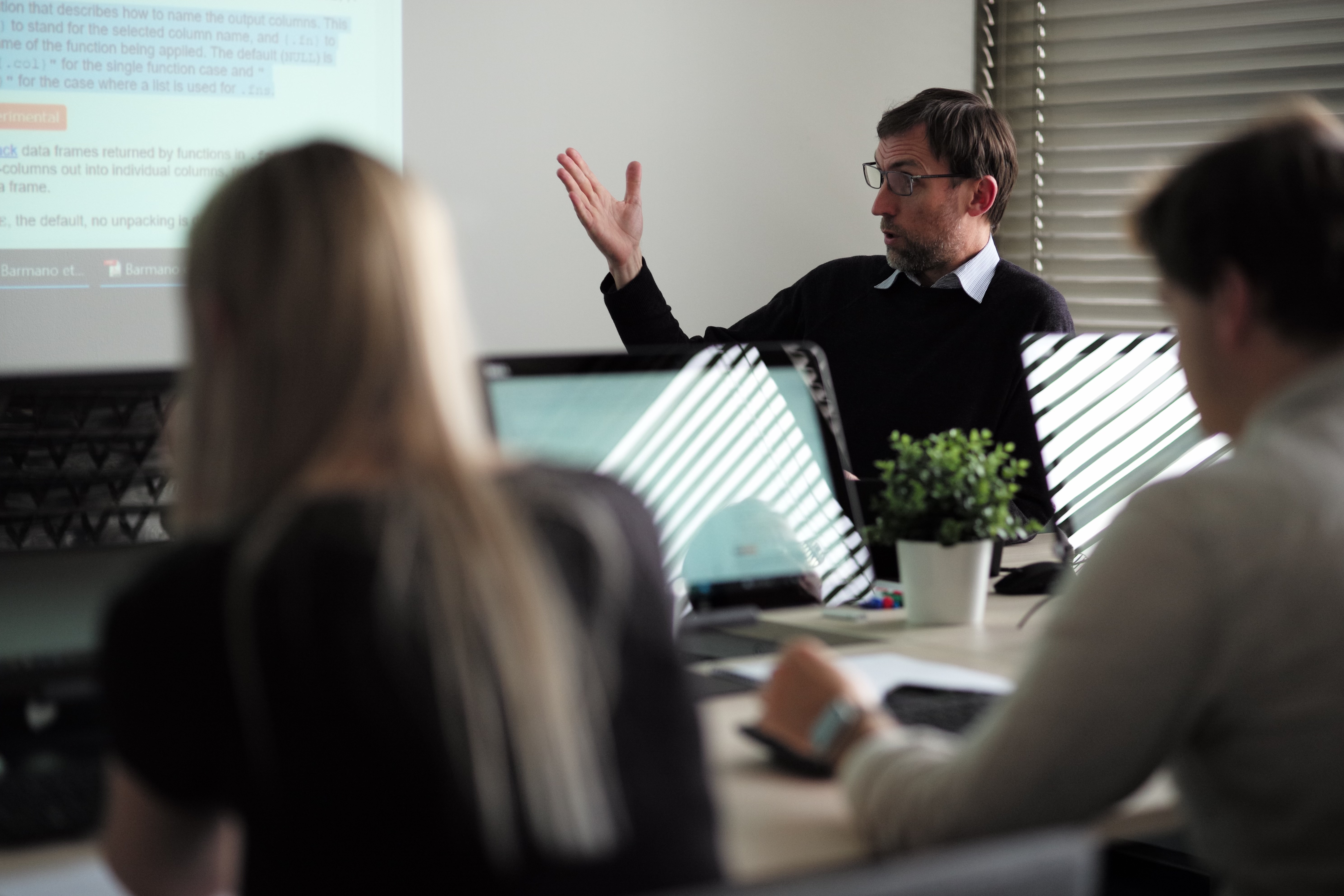 Lektor Galeta vysvětluje statistiku v R